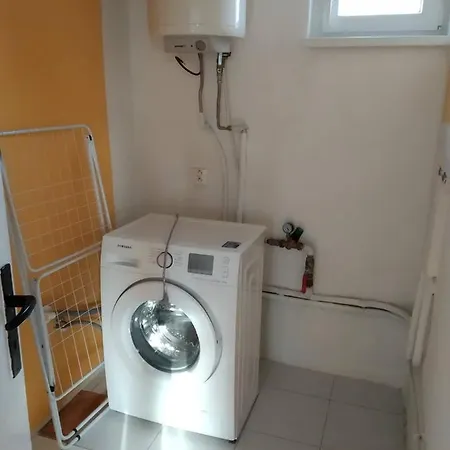 בית נופש Apartman Karolina *